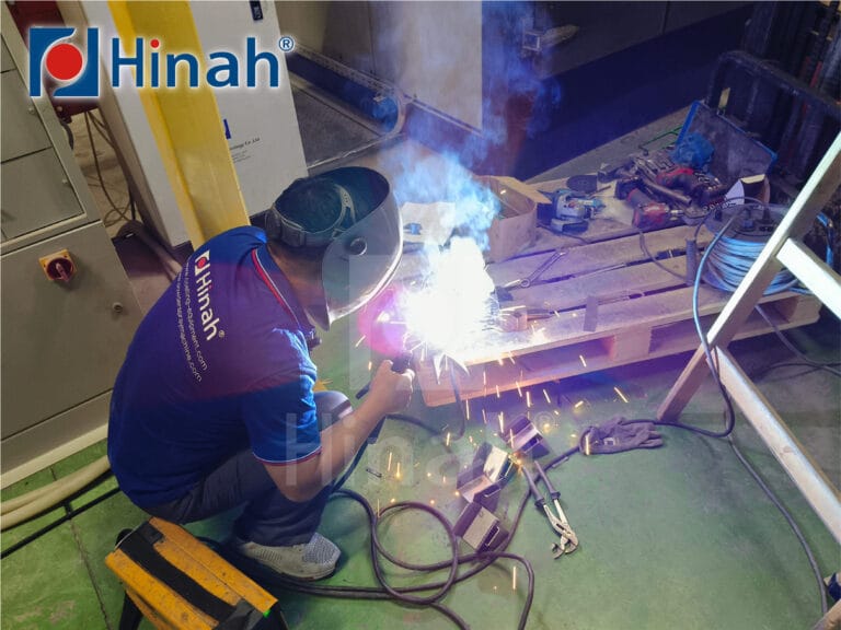 Manual Powder Coating Line for Supermarket Metal Shelves (3)